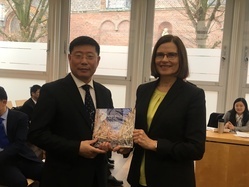 Dr. Ricarda Brandts und Yaoming Zhu