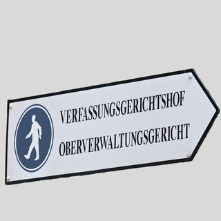 OVG-Hinweisschild-blau-HG grau