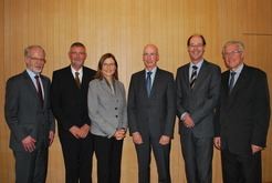 Gruppenfoto mit dem Präsidenten des Bundesverwaltungsgerichts