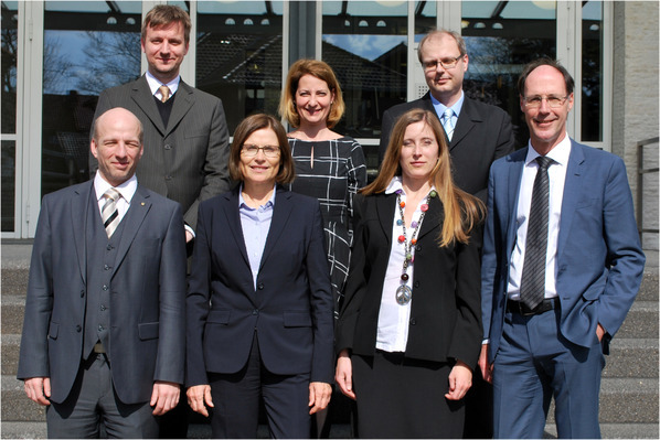 Foto von Präsidentin Dr. Brandts, Vizepräsident Beimesche und ungarischer Delegation